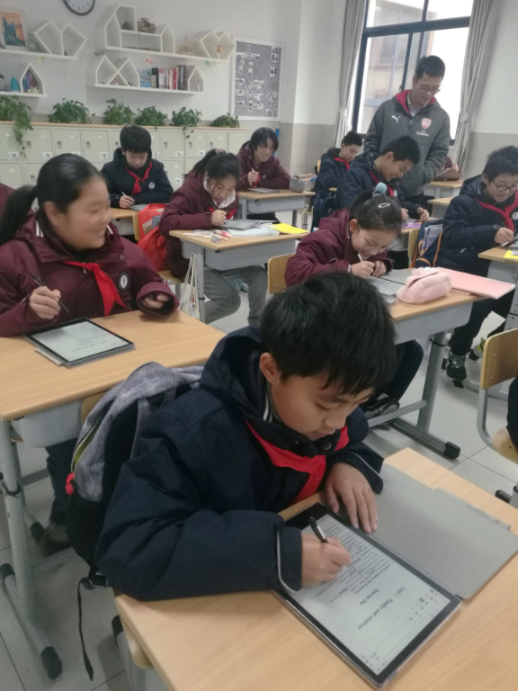 上海长三角电子纸产业技术促进中心成立，或将推动电子纸在教育信息化场景中的应用