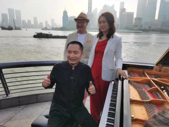 “浦江三部曲”收官！这位交大教授以外滩巨幅狂草献礼建党百年