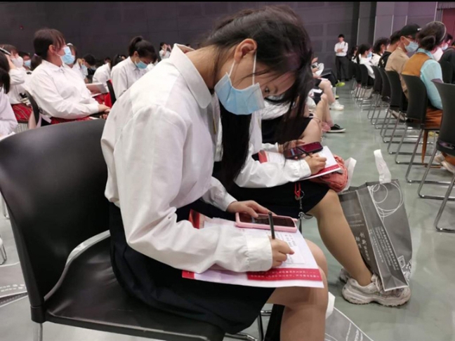 一堂在中华艺术宫的党课——上海中职生“少年工匠心向党”系列活动在中华艺术宫举办