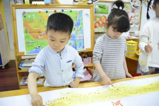一本书读一个月？浦东这所幼儿园的“精准阅读”成为幼儿、教师、家长共同成长的重要抓手