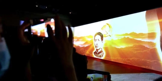 梦想骑行团、刚踏上社会的90后、大学辅导员 在中共一大会址纪念馆新馆 小记者听到了他们的故事
